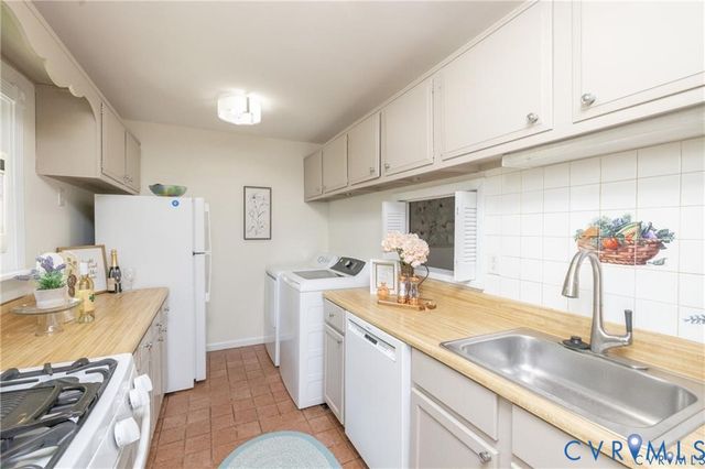 11714 S Briar Patch Dr, Midlothian, VA 23113