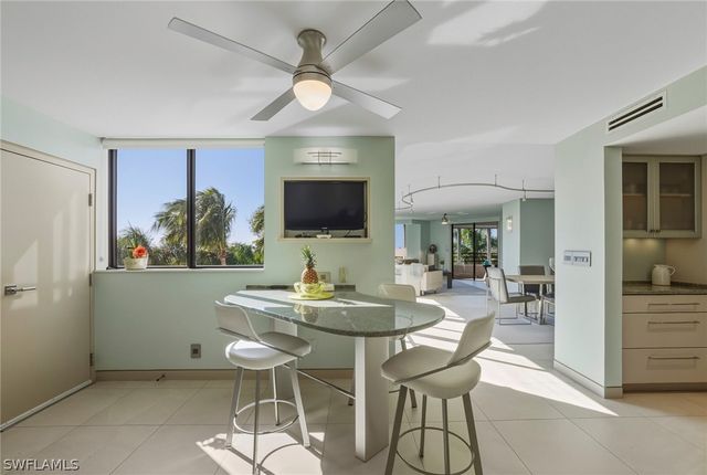 5555 Heron Point DR 401, Naples, FL 34108