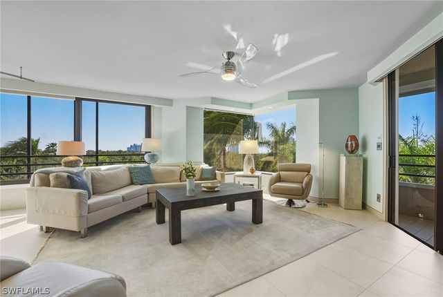 5555 Heron Point DR 401, Naples, FL 34108