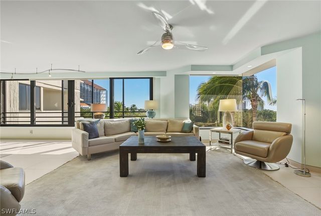 5555 Heron Point DR 401, Naples, FL 34108