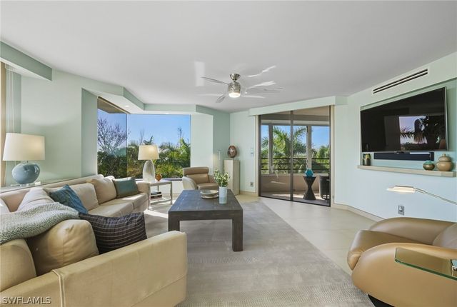 5555 Heron Point DR 401, Naples, FL 34108