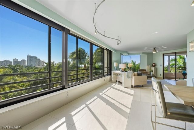 5555 Heron Point DR 401, Naples, FL 34108