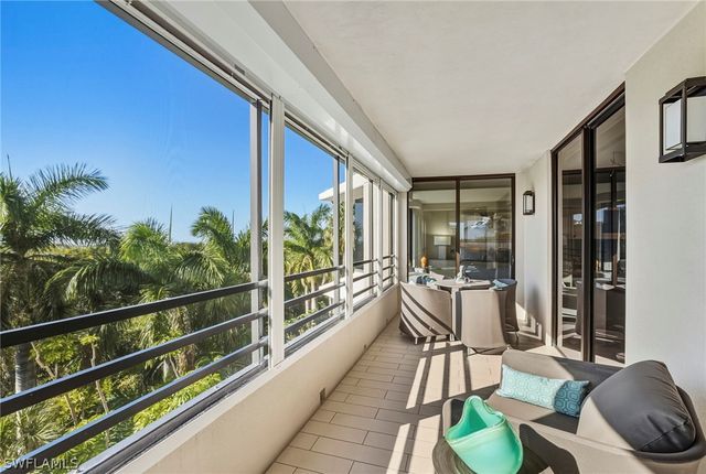 5555 Heron Point DR 401, Naples, FL 34108