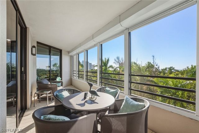 5555 Heron Point DR 401, Naples, FL 34108