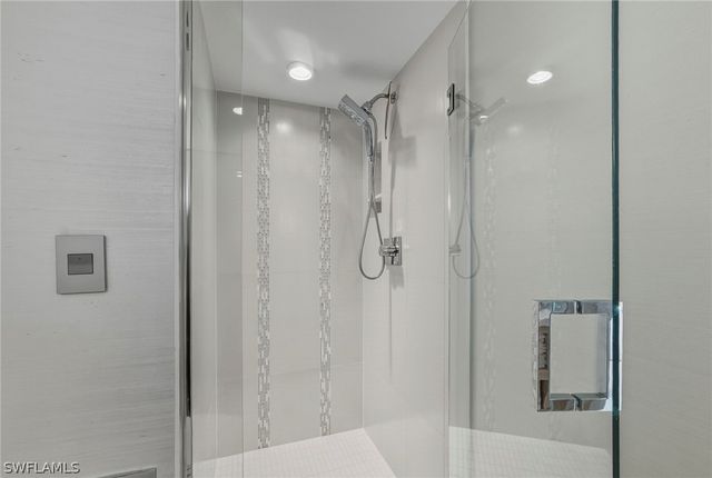 5555 Heron Point DR 401, Naples, FL 34108