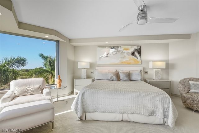 5555 Heron Point DR 401, Naples, FL 34108