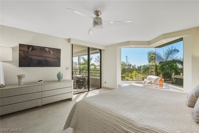 5555 Heron Point DR 401, Naples, FL 34108