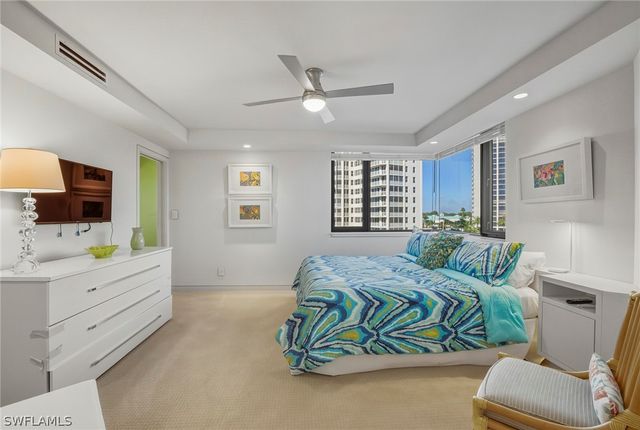 5555 Heron Point DR 401, Naples, FL 34108