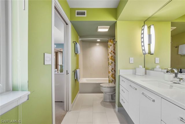 5555 Heron Point DR 401, Naples, FL 34108