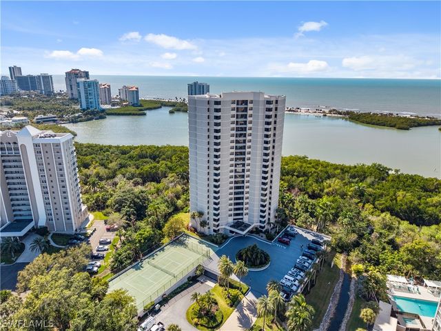 5555 Heron Point DR 401, Naples, FL 34108