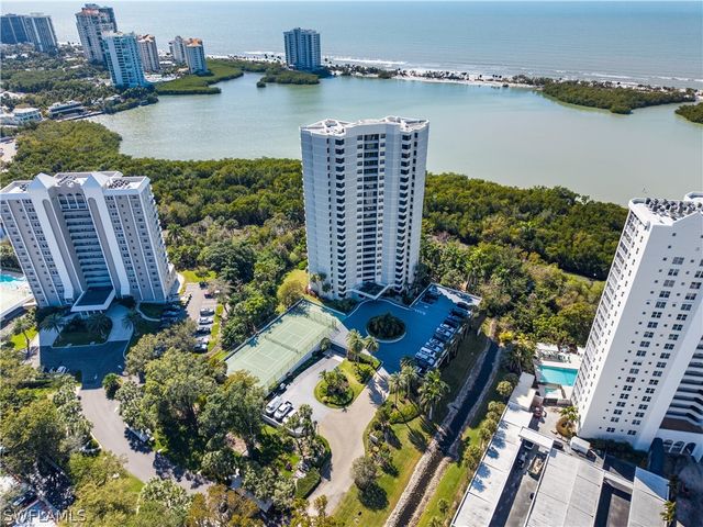 5555 Heron Point DR 401, Naples, FL 34108