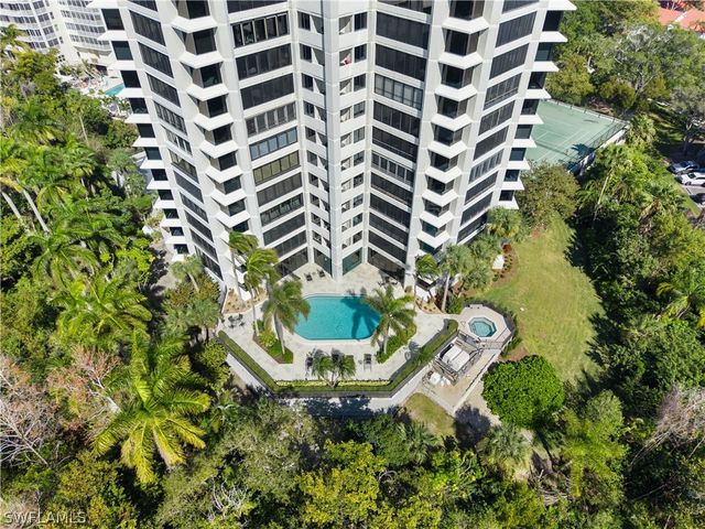 5555 Heron Point DR 401, Naples, FL 34108