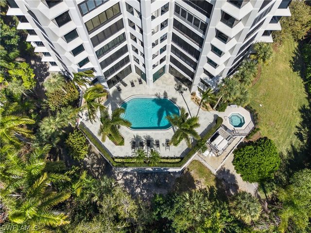 5555 Heron Point DR 401, Naples, FL 34108