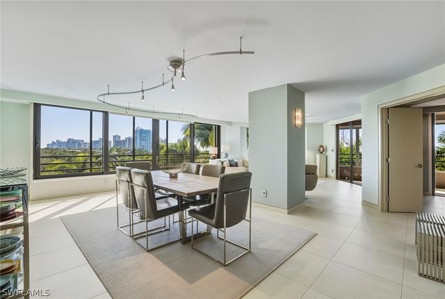 5555 Heron Point DR 401, Naples, FL 34108