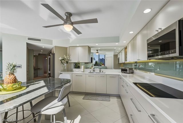 5555 Heron Point DR 401, Naples, FL 34108