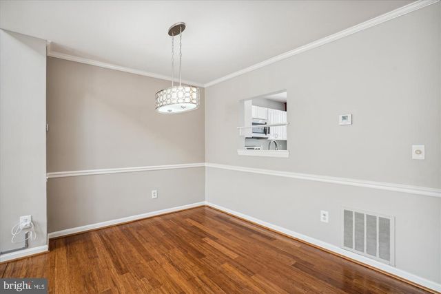 13508 COATES LN, Herndon, VA 20171