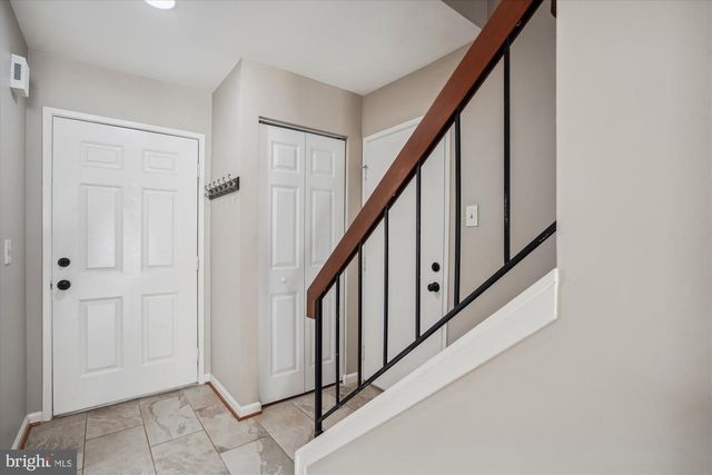 13508 COATES LN, Herndon, VA 20171