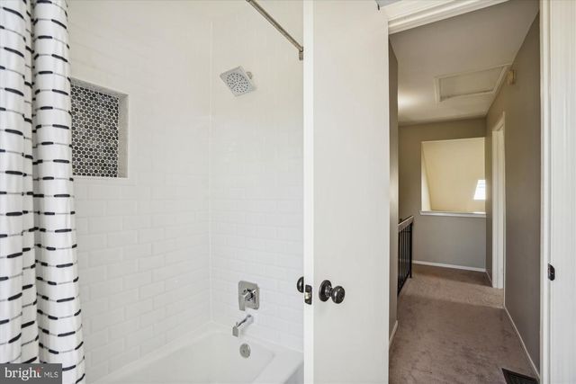 13508 COATES LN, Herndon, VA 20171