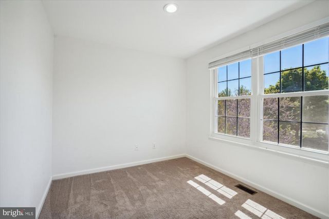 13508 COATES LN, Herndon, VA 20171