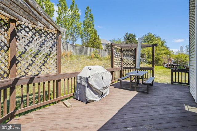 13508 COATES LN, Herndon, VA 20171