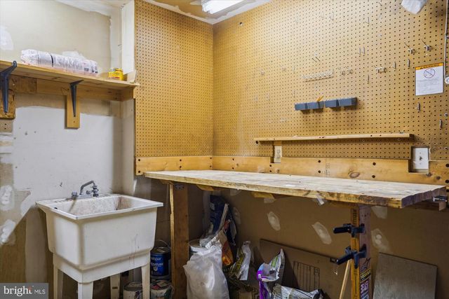 13508 COATES LN, Herndon, VA 20171