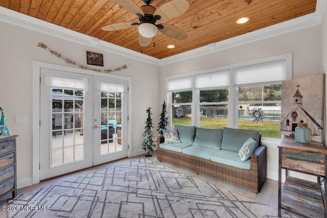 4 Pearl Drive, Toms River, NJ 08753