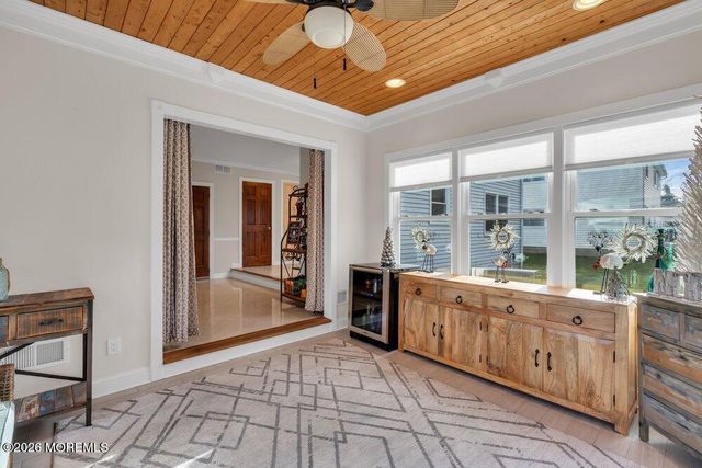 4 Pearl Drive, Toms River, NJ 08753