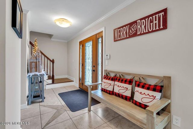 4 Pearl Drive, Toms River, NJ 08753