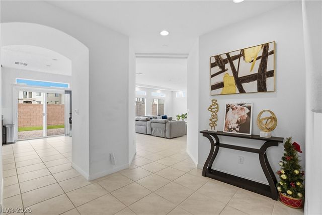 10048 Pipestone Street, Las Vegas, NV 89141