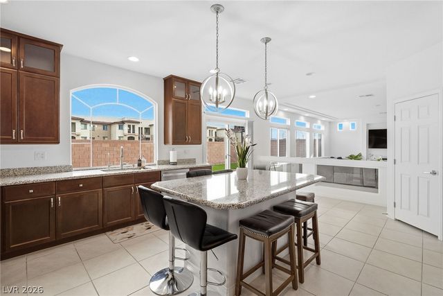 10048 Pipestone Street, Las Vegas, NV 89141