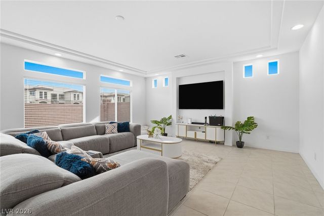10048 Pipestone Street, Las Vegas, NV 89141