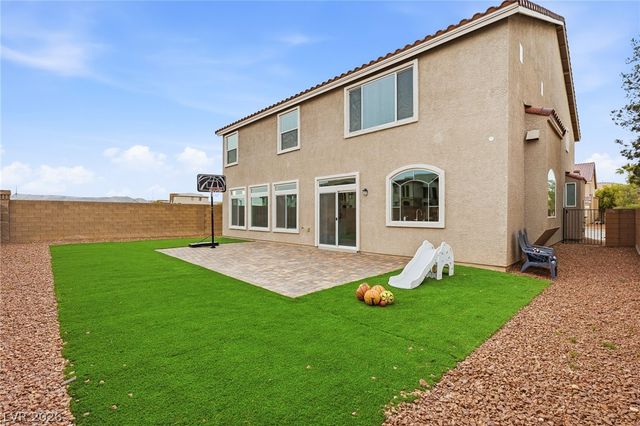 10048 Pipestone Street, Las Vegas, NV 89141
