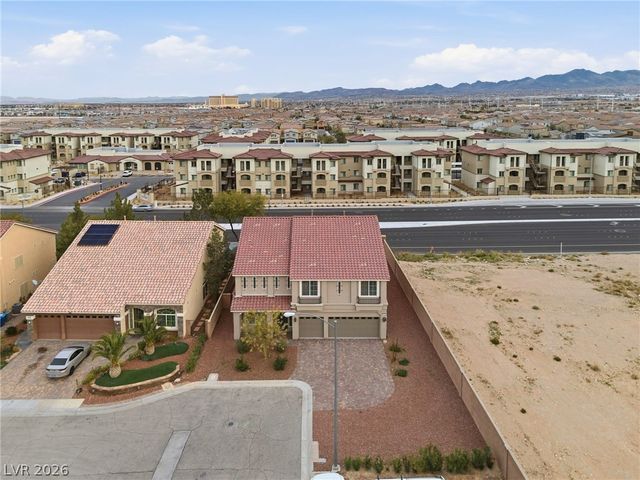 10048 Pipestone Street, Las Vegas, NV 89141