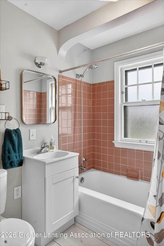 20 University Drive, East Lansing, MI 48823