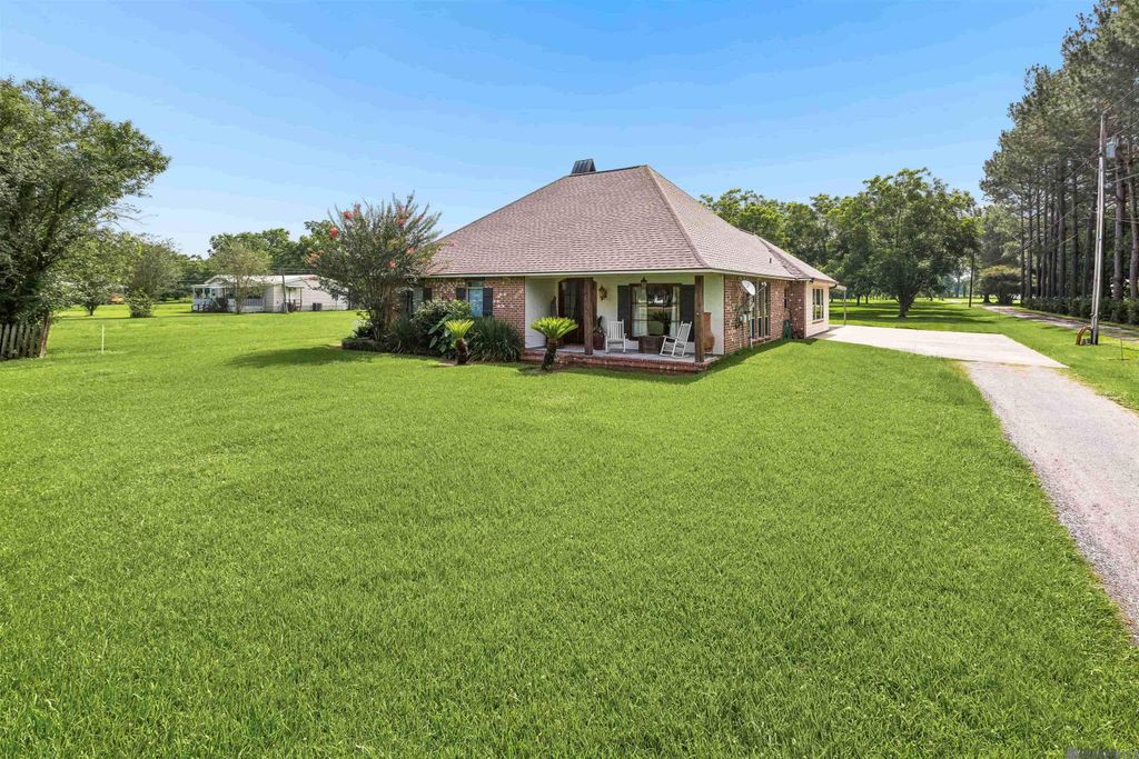 3003 Oakland Rd, Lakeland, LA 70752