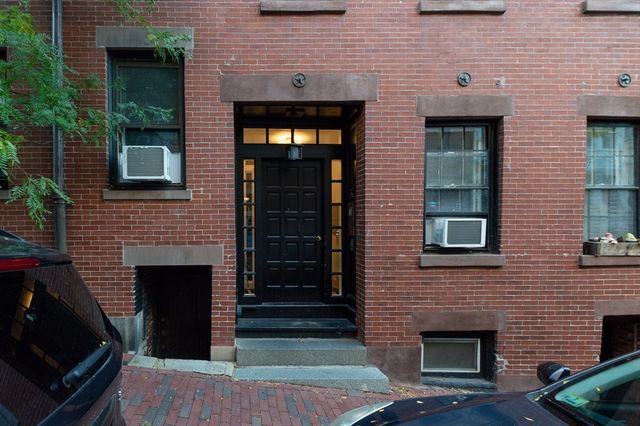 37 Grove Street 1, Boston, MA 02114