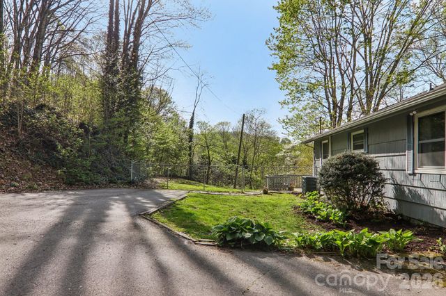 74 Link Circle, Maggie Valley, NC 28751