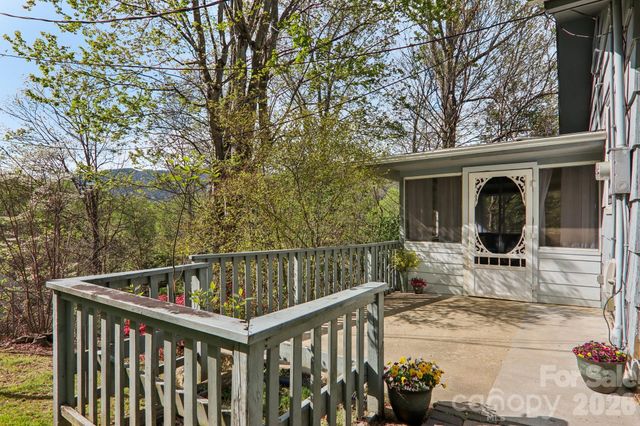 74 Link Circle, Maggie Valley, NC 28751