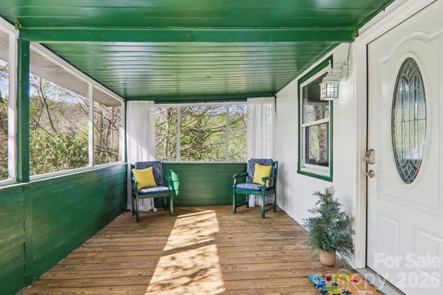 74 Link Circle, Maggie Valley, NC 28751