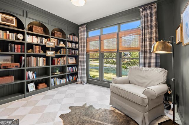 370 Woodcreek Lane, Fayetteville, GA 30215