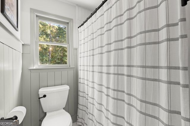 370 Woodcreek Lane, Fayetteville, GA 30215