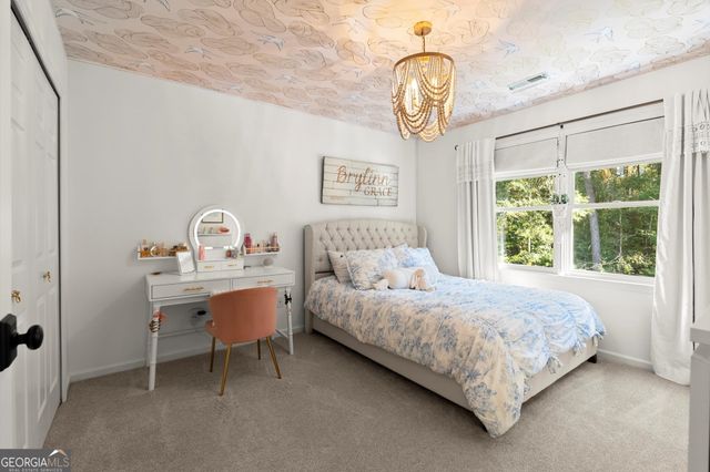 370 Woodcreek Lane, Fayetteville, GA 30215