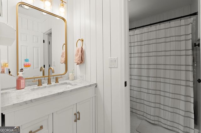 370 Woodcreek Lane, Fayetteville, GA 30215