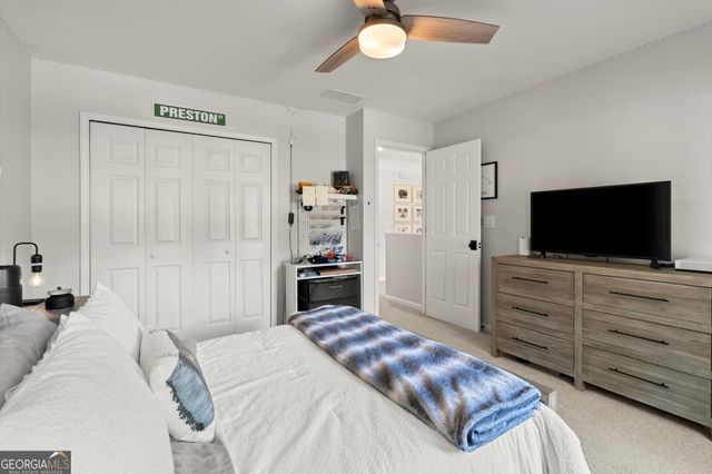 370 Woodcreek Lane, Fayetteville, GA 30215