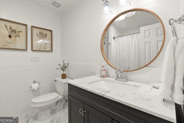 370 Woodcreek Lane, Fayetteville, GA 30215