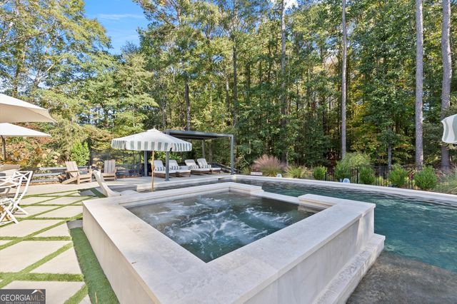 370 Woodcreek Lane, Fayetteville, GA 30215