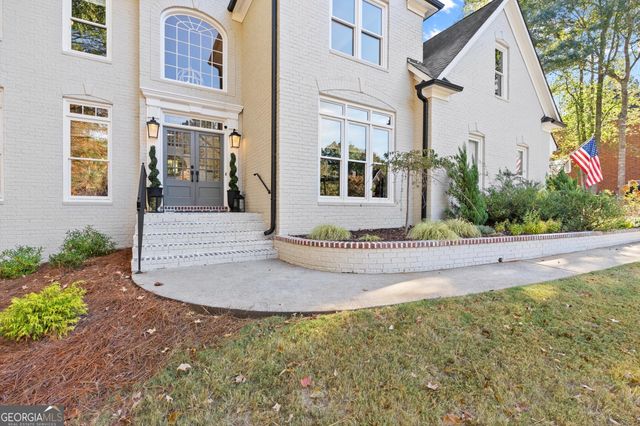 370 Woodcreek Lane, Fayetteville, GA 30215