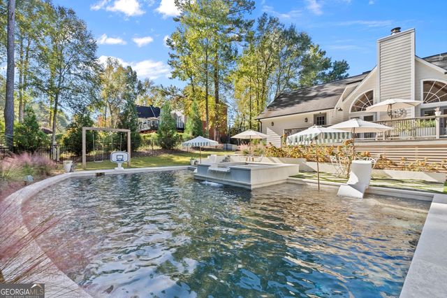 370 Woodcreek Lane, Fayetteville, GA 30215