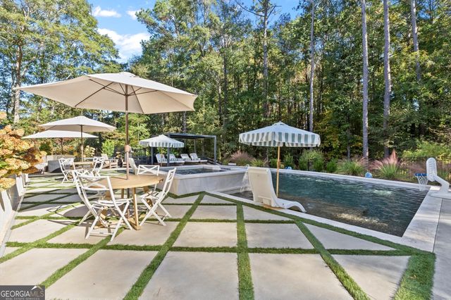 370 Woodcreek Lane, Fayetteville, GA 30215