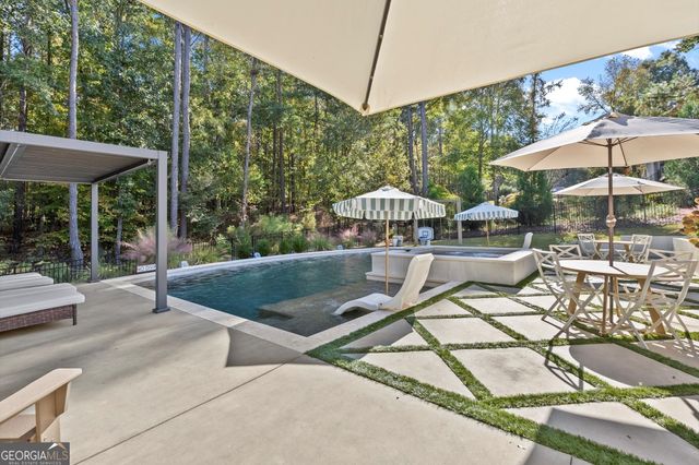 370 Woodcreek Lane, Fayetteville, GA 30215